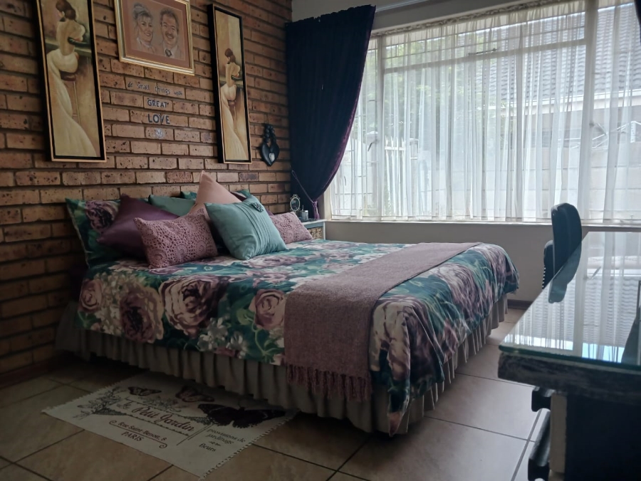 2 Bedroom Property for Sale in Neserhof North West